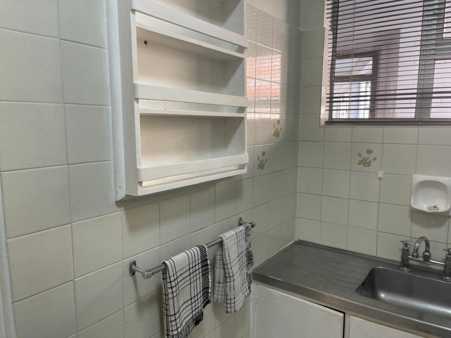 1 Bedroom Property for Sale in Summerstrand Eastern Cape